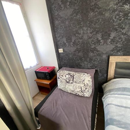 Family Apartment In Avlabari Tbilisi Exterior photo