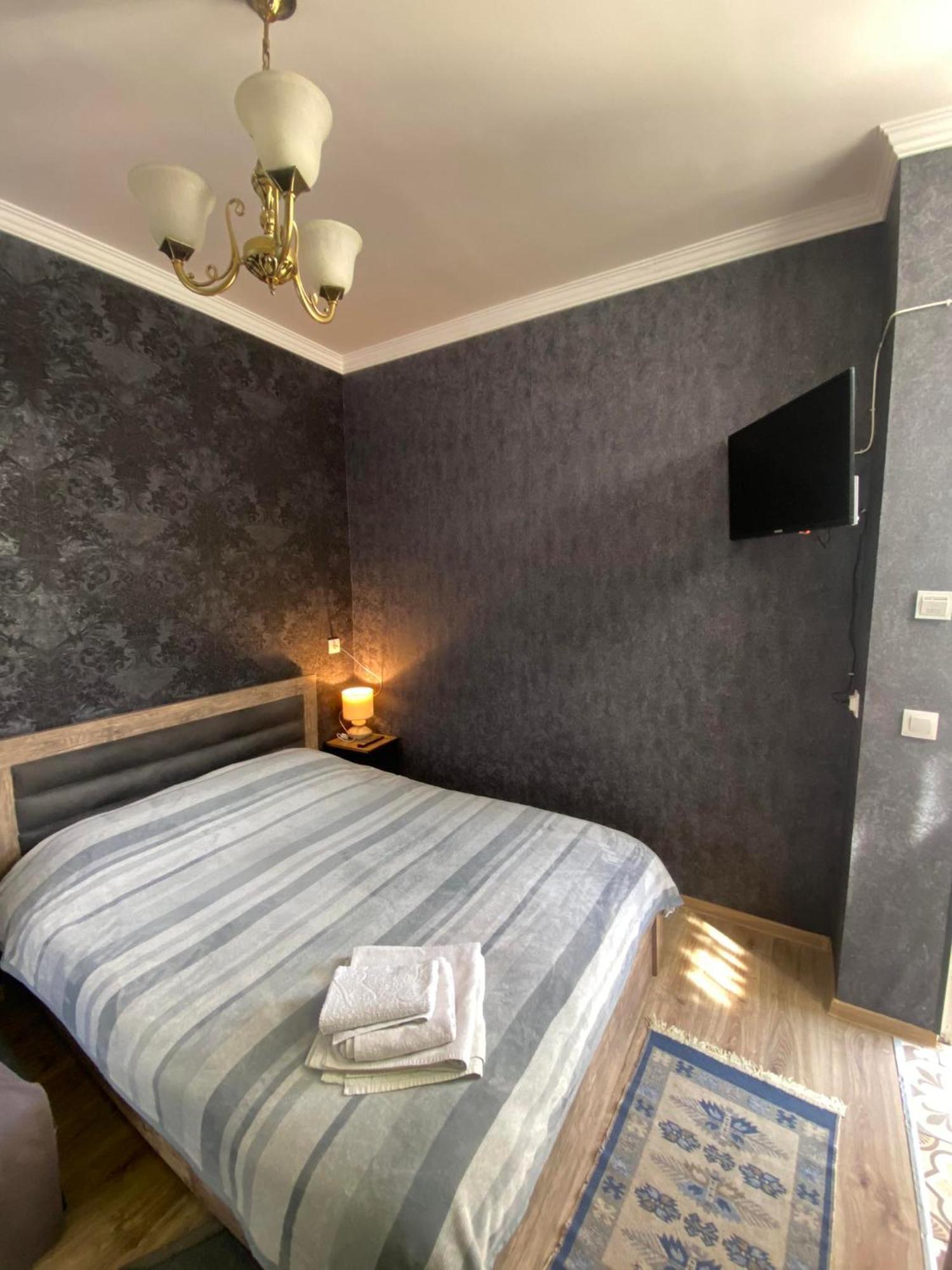 Family Apartment In Avlabari Tbilisi Exterior photo