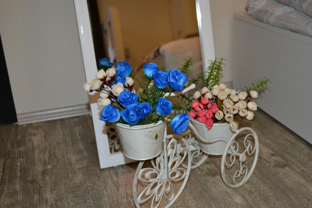 Family Apartment In Avlabari Tbilisi Exterior photo